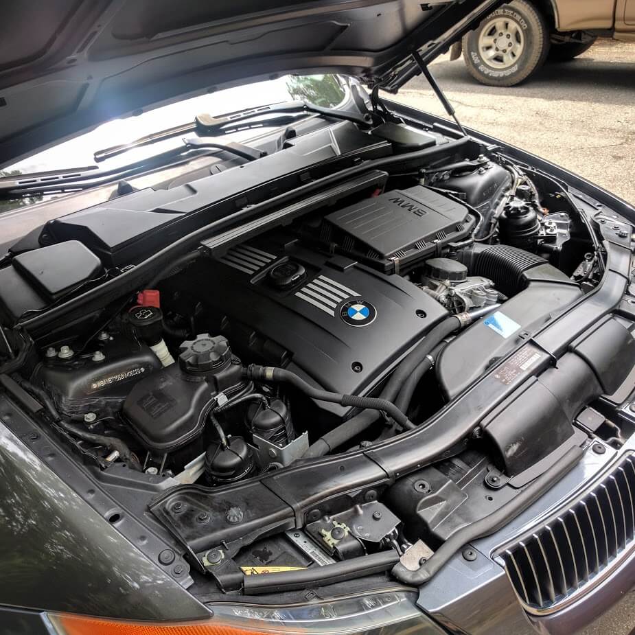 cleaned-and-protected-engine-bay-bmw
